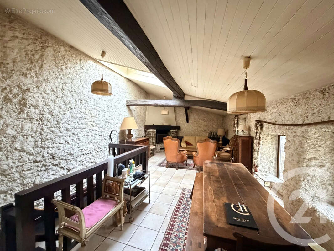 Maison à VERNOSC-LES-ANNONAY