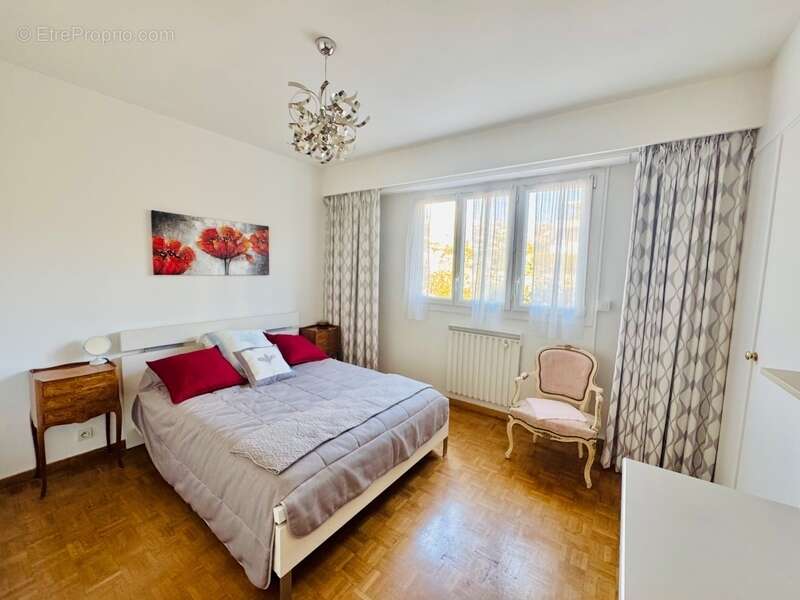 Appartement à MARSEILLE-9E