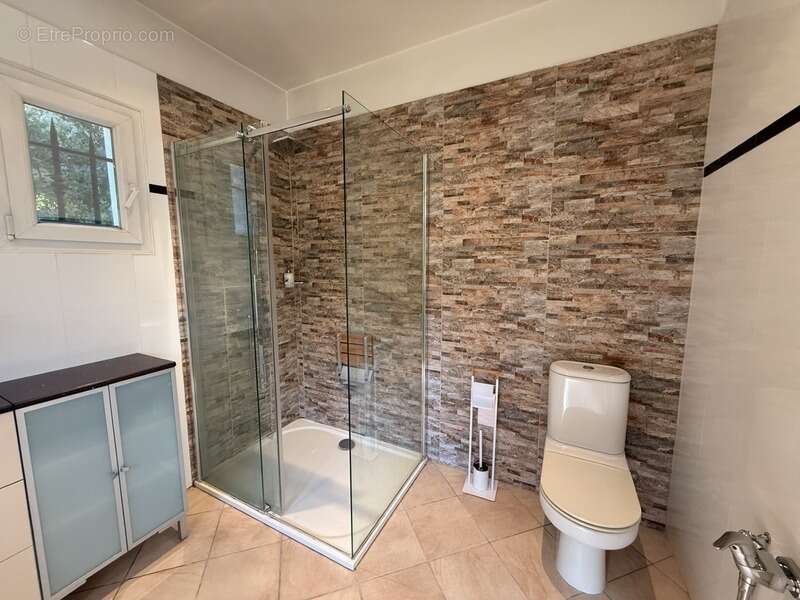 Villa Mandelieu-la-Napoule – Minelle – 300 m² – Terrain plat – Piscine – 4 suites – Triple garage - photo 9