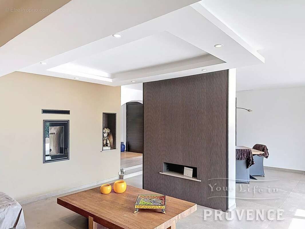 Maison à LA GARDE-FREINET