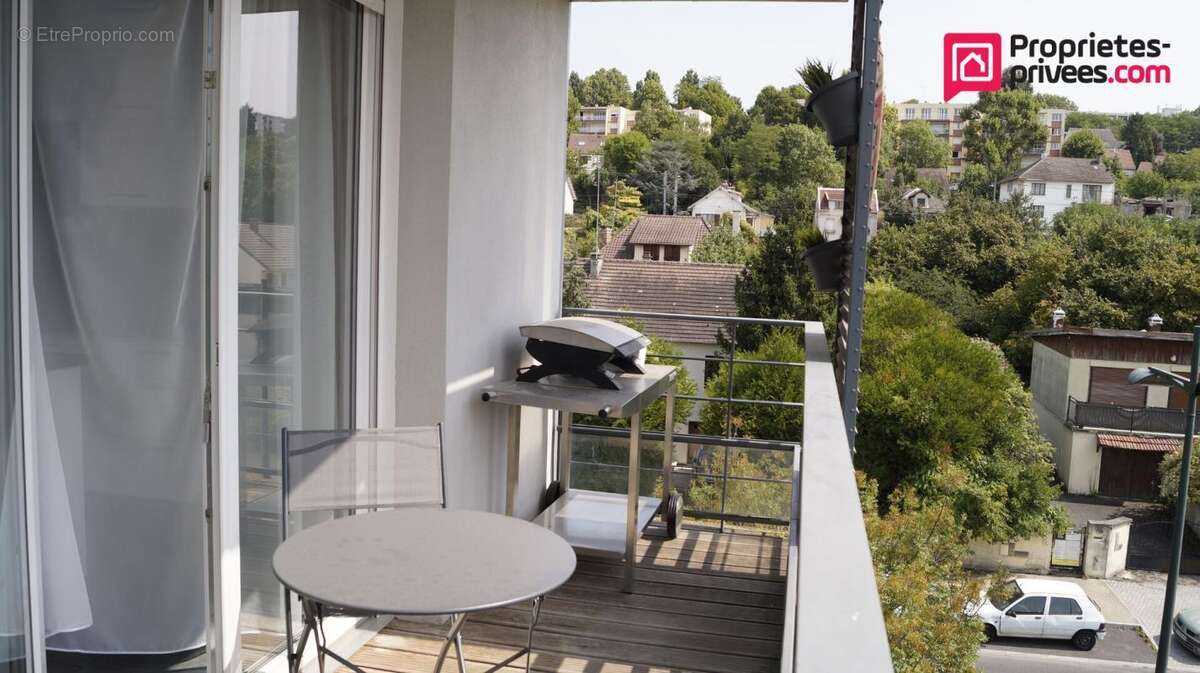 Appartement à CORBEIL-ESSONNES