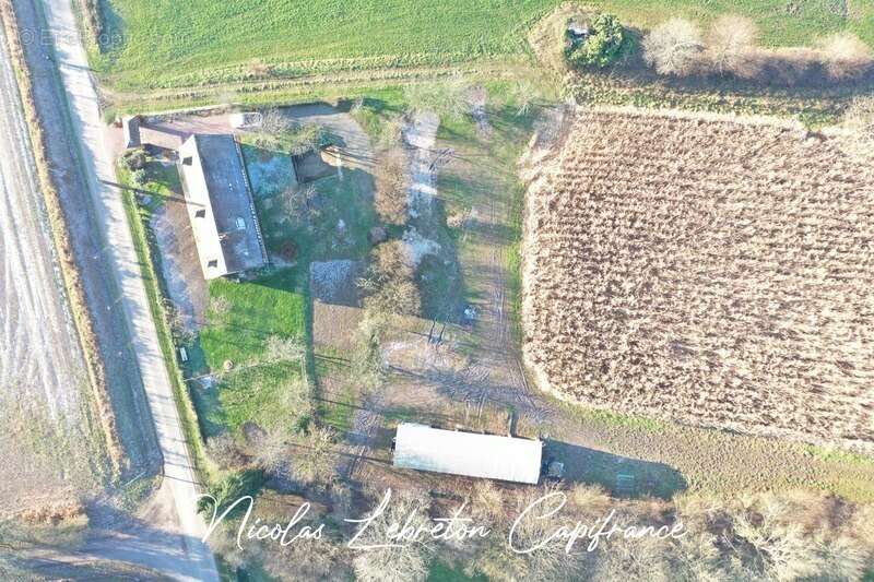 Maison à CHAMPSECRET