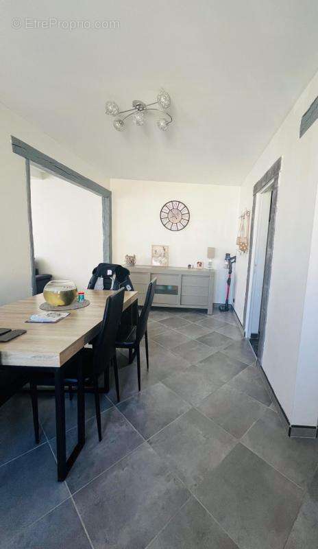 Maison à VILLENEUVE-LA-GUYARD