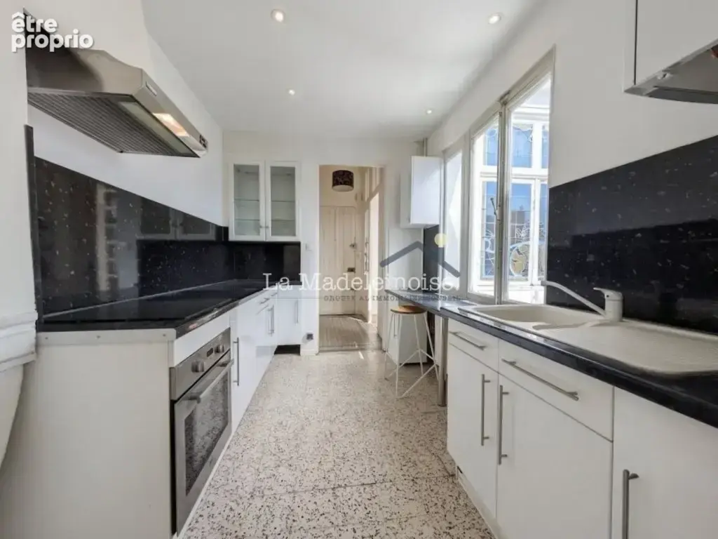 Appartement T3 de 66 m² au charme d'époque, à 3 minutes du tramway Botanique - photo 8