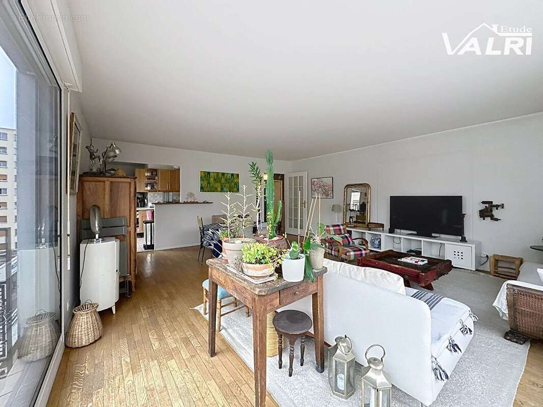Appartement à PARIS-12E