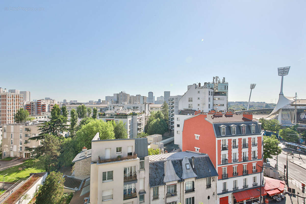 Appartement à PARIS-14E