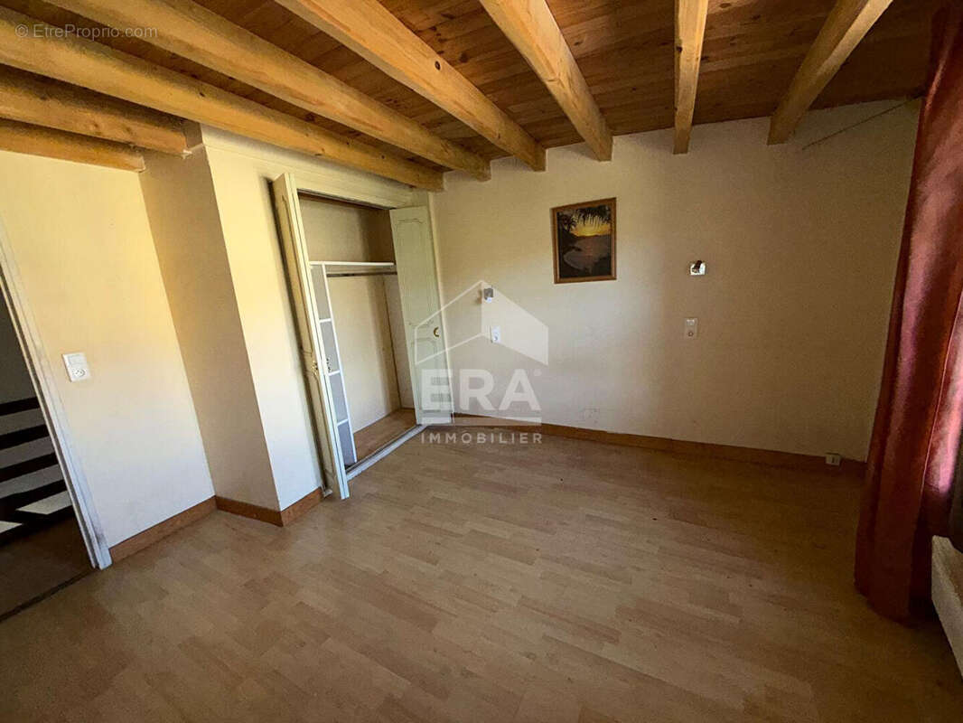 Autre à VILLEROUGE-TERMENES