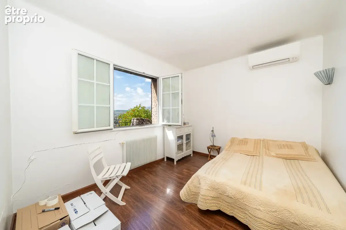 Emplacement privilégié, vue exceptionnelle et réel potentiel de rénovation - photo 16