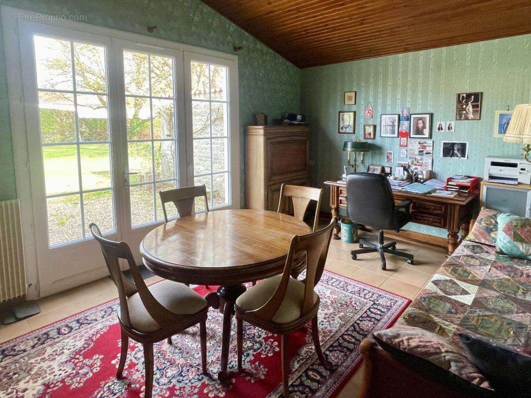 Maison à SAINT-MARTIAL