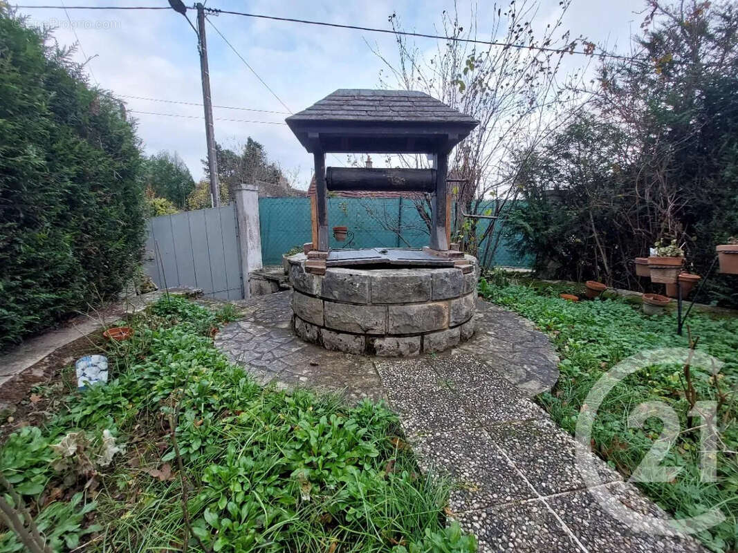 Maison à SOUGERES-EN-PUISAYE