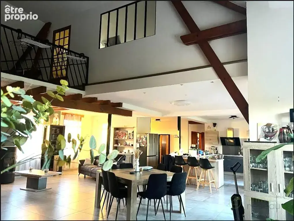 Maison 8 pièces 240 m² à vendre à Beaufort (59330) - photo 2