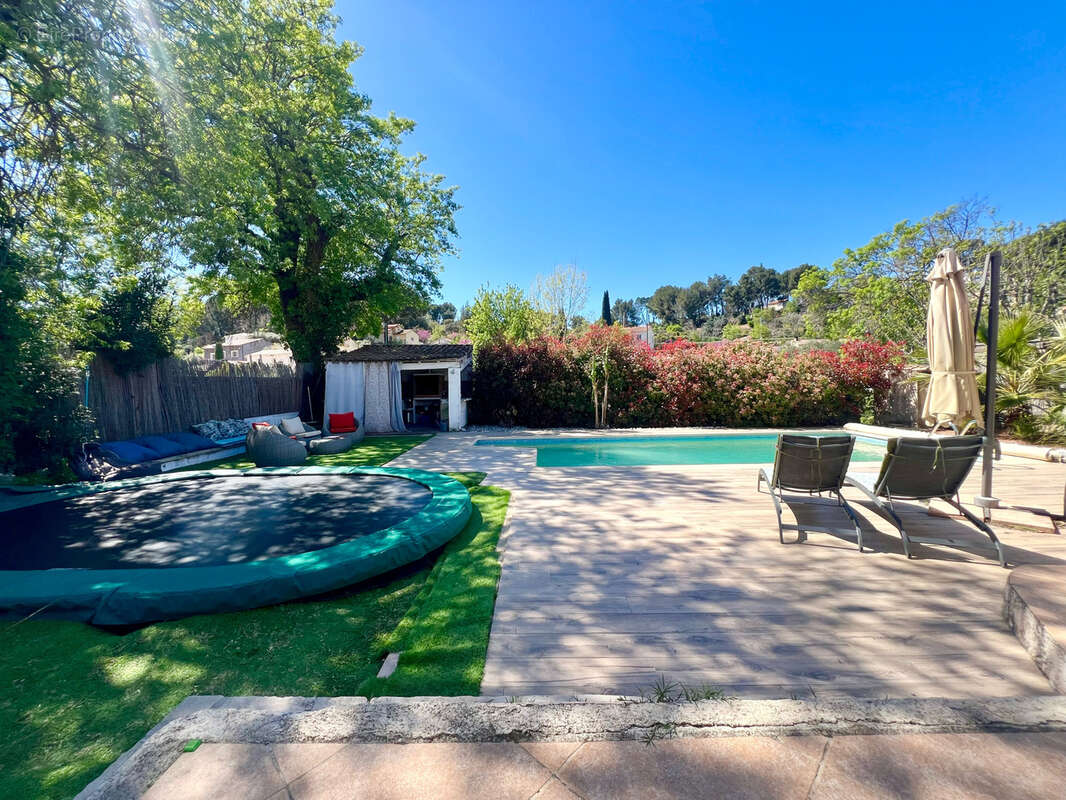 Maison à ROQUEVAIRE