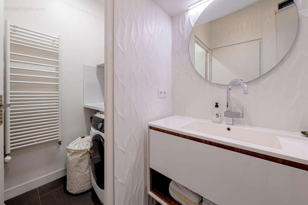 Appartement à PARIS-2E