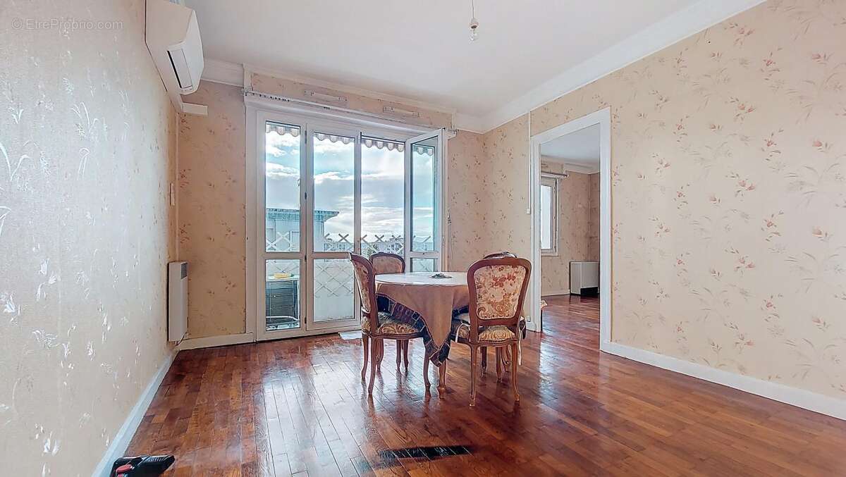 Appartement à LYON-8E