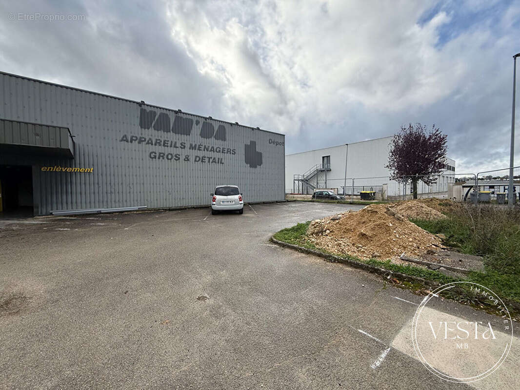 Commerce à SENNECEY-LES-DIJON