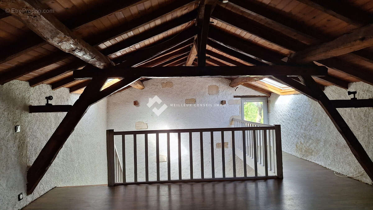Maison à LA CHAPELLE-MOULIERE