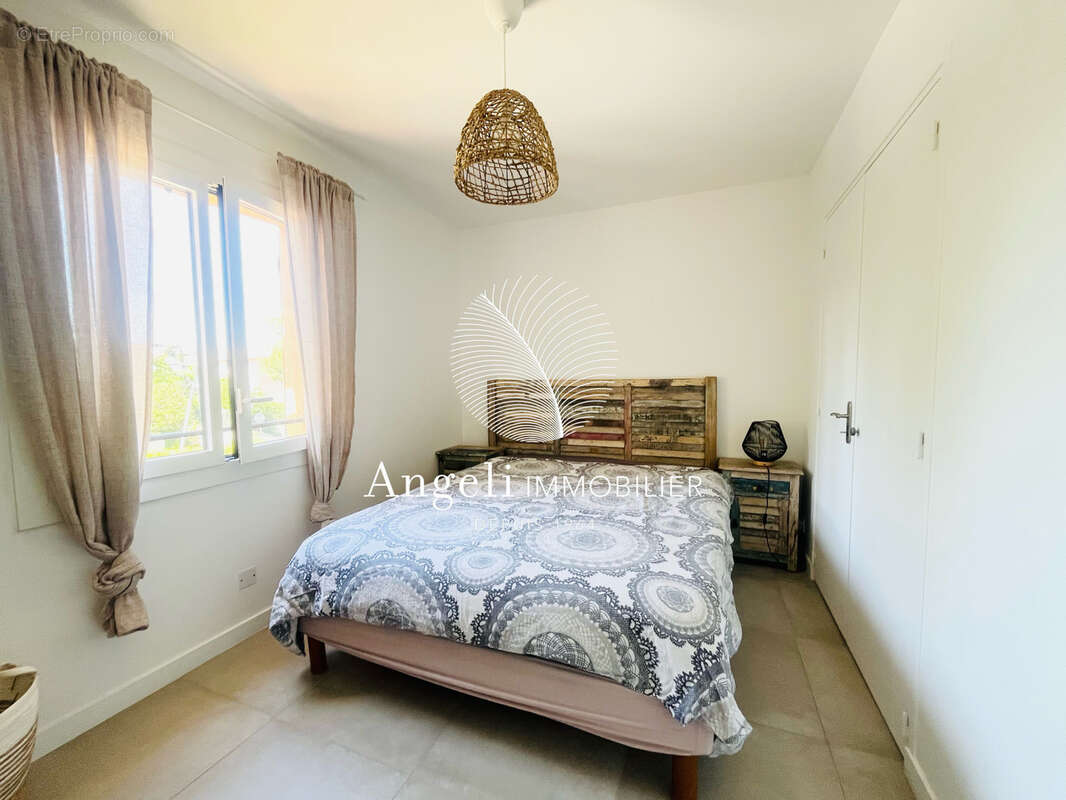 Appartement à FREJUS