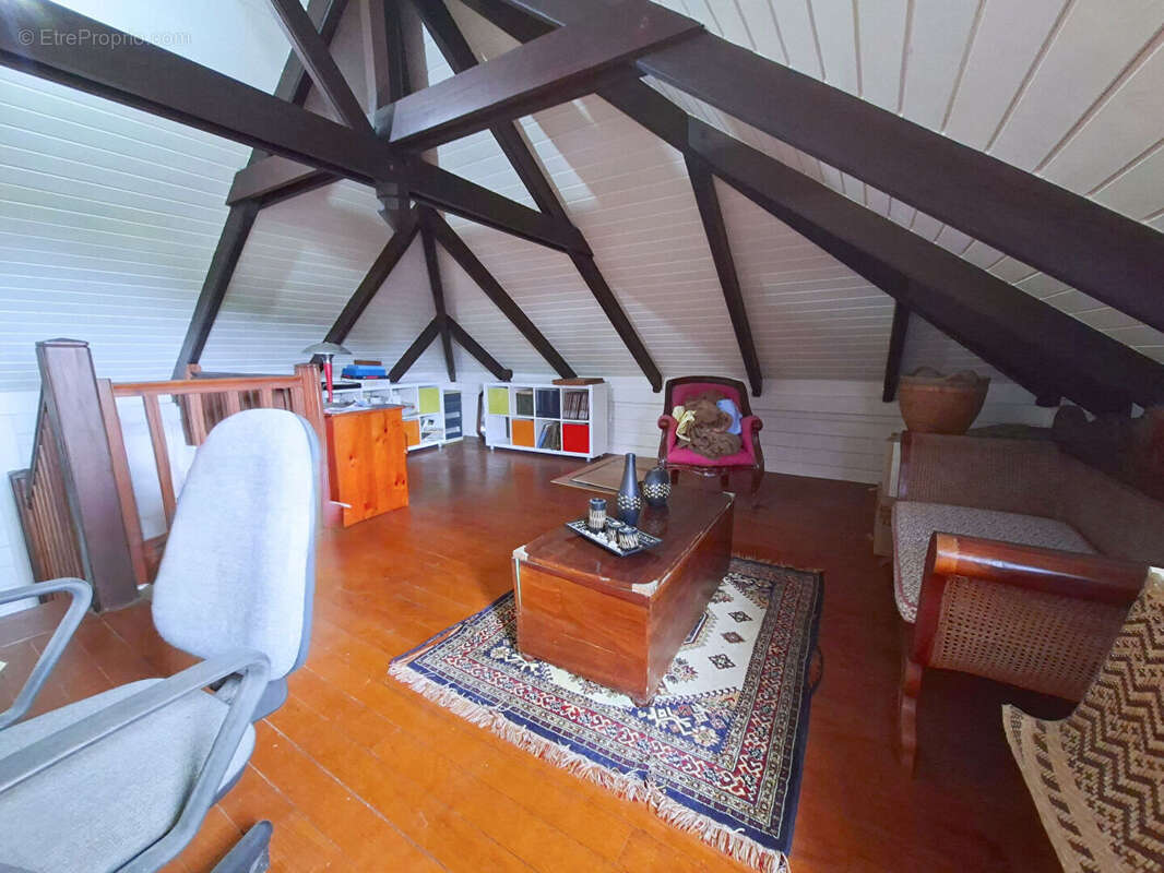 Maison à RIVIERE-PILOTE