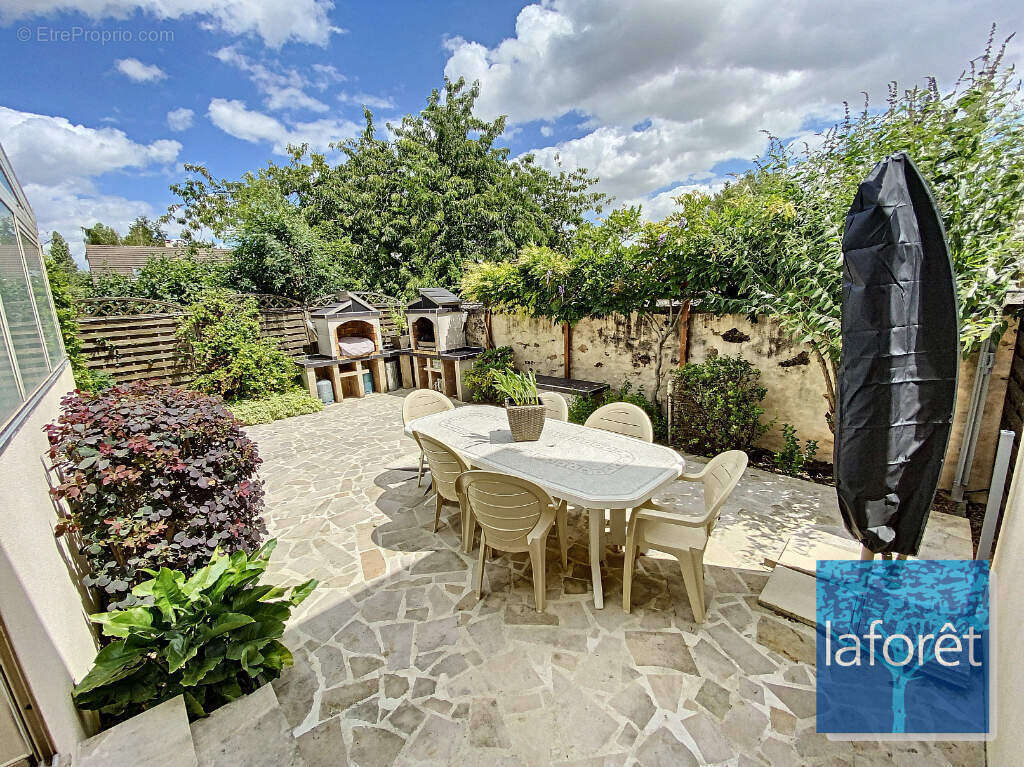 Maison à LEUVILLE-SUR-ORGE