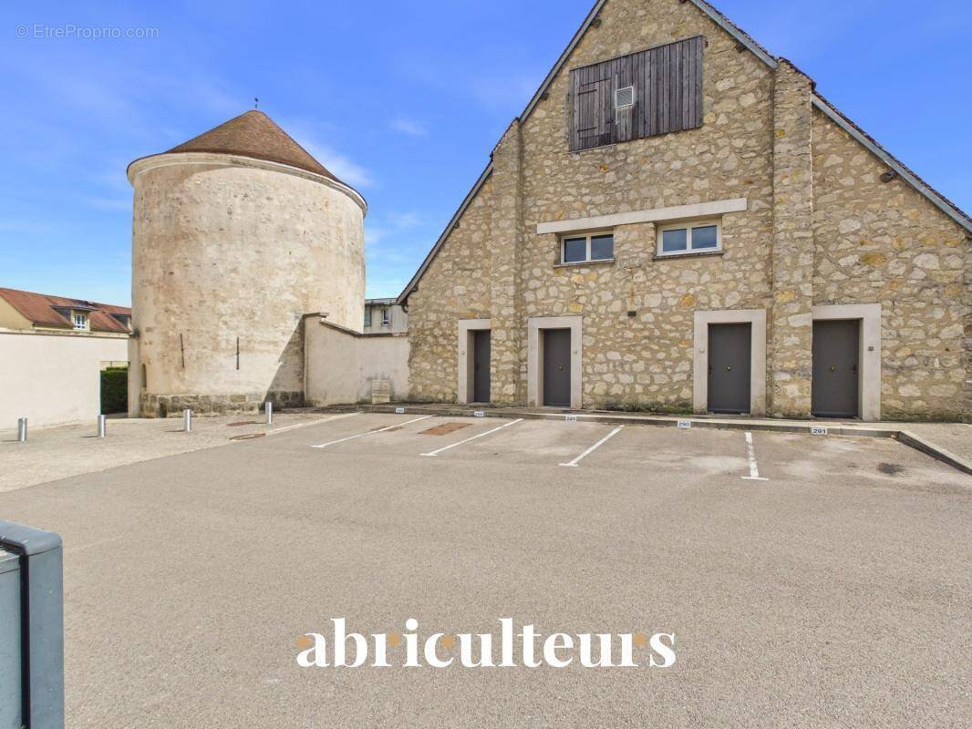 Appartement à SURVILLIERS