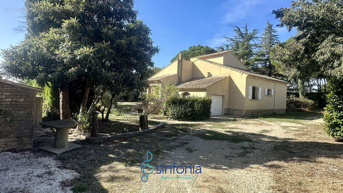 Maison à SAINT-LAURENT-LA-VERNEDE