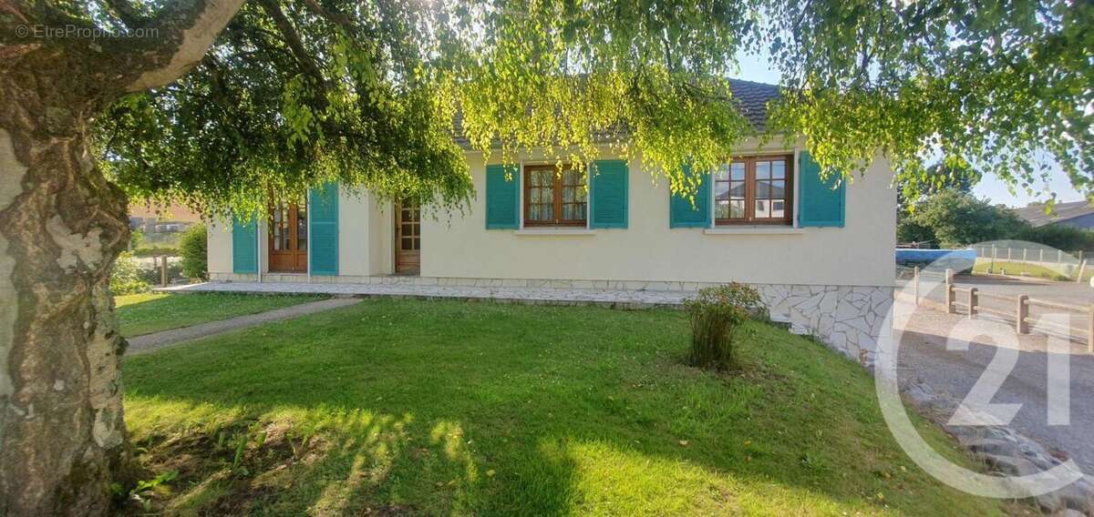 Maison à BEAURAINVILLE