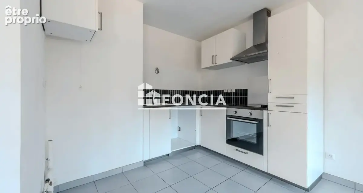 Appartement t3 avec terrasse et parking - photo 4