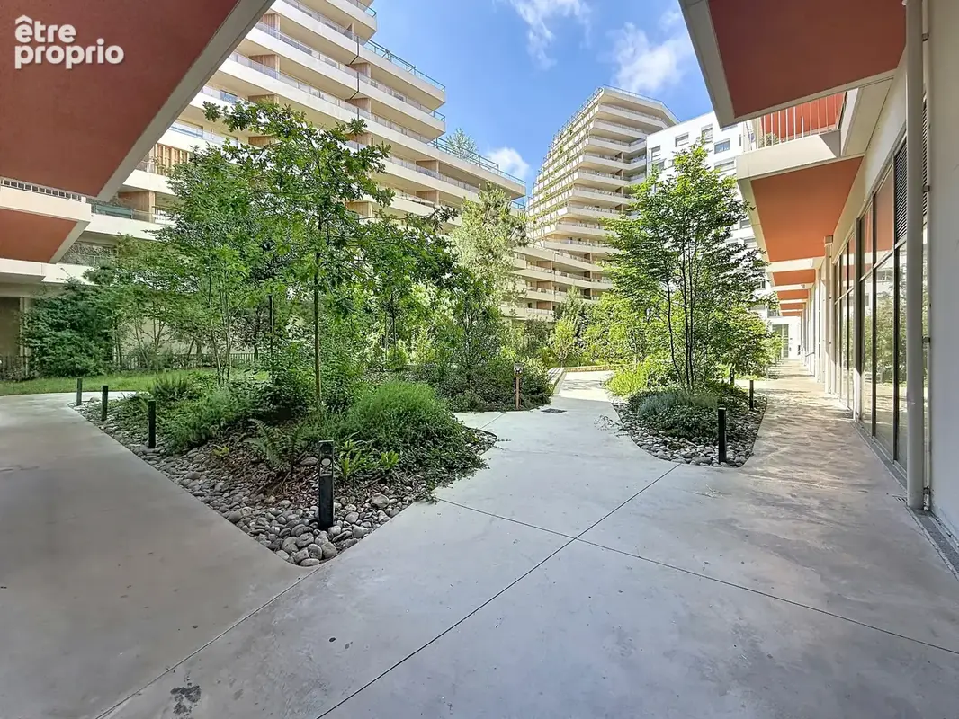 Appartement T3 au troisième étage avec terrasse et parking - photo 12