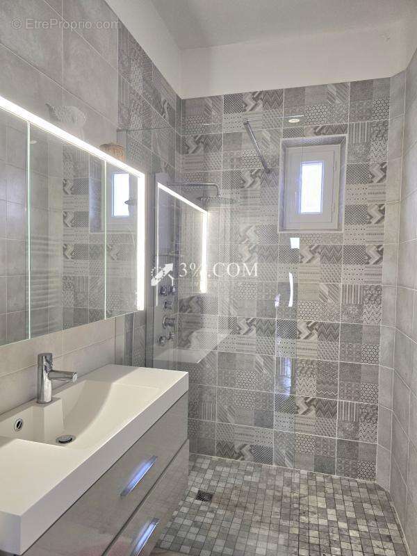 Maison à GUILHERAND-GRANGES