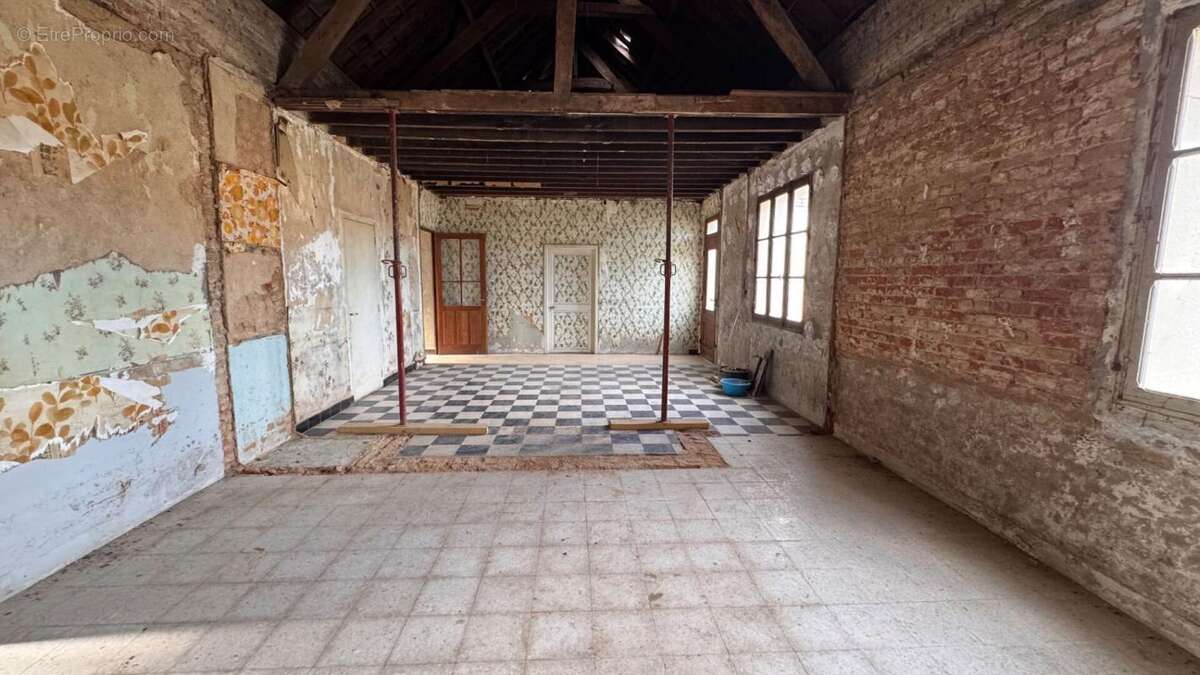Maison à HALLENCOURT