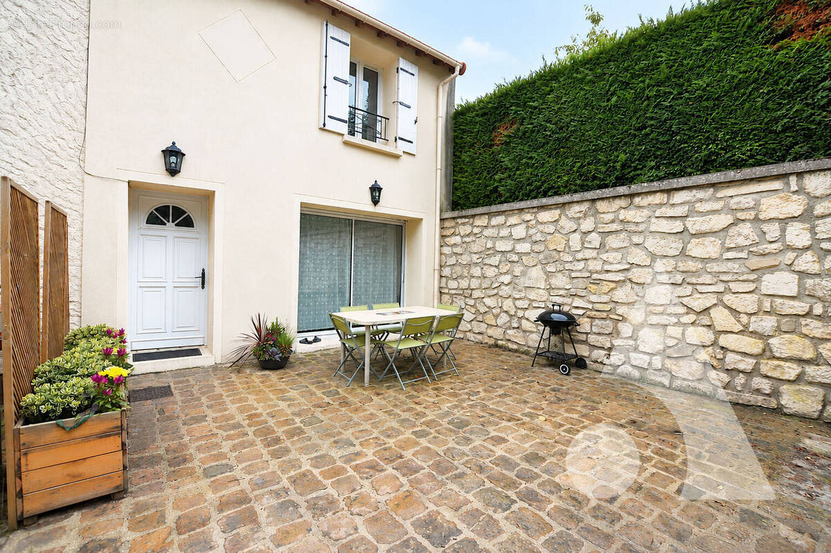 Maison à PIERRELAYE