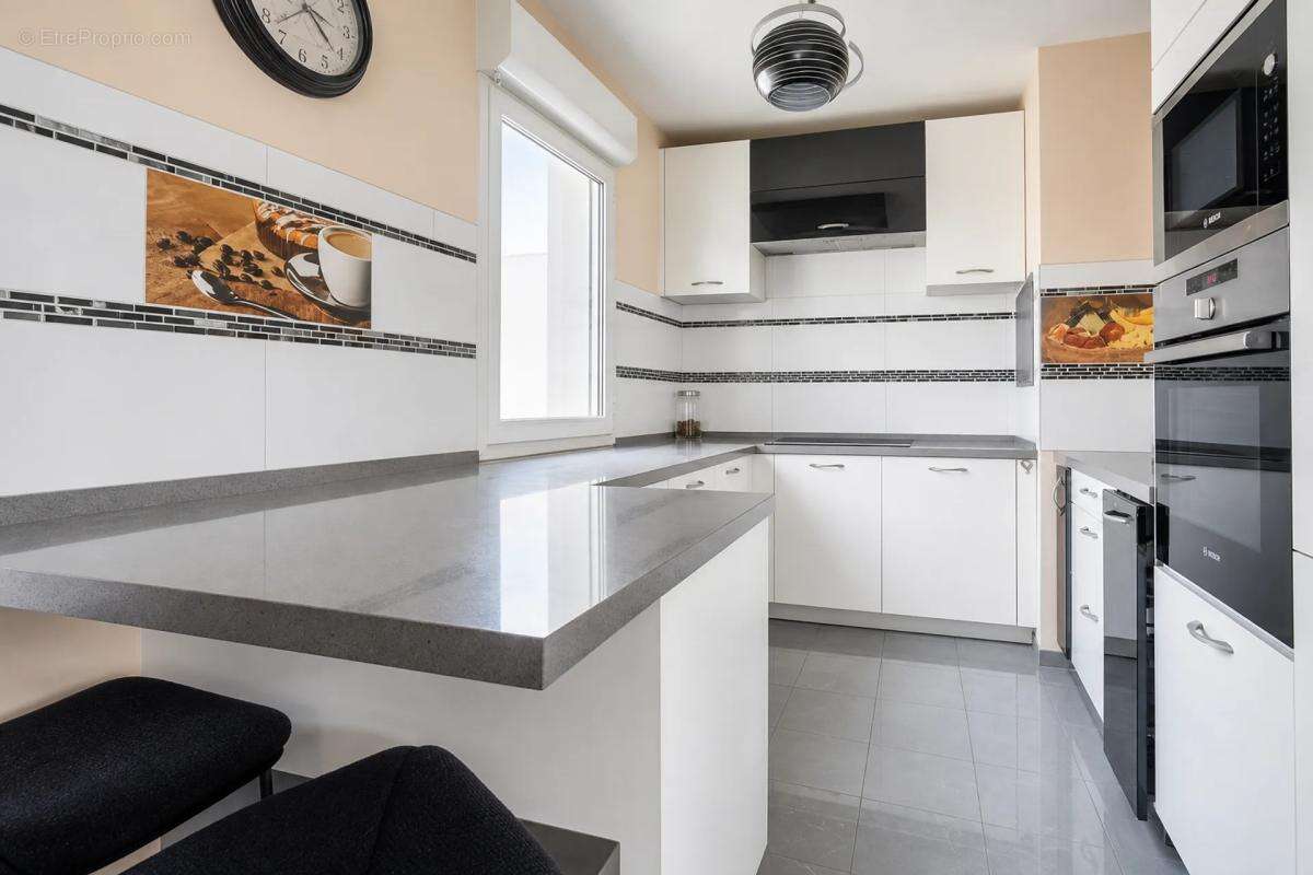 Duplex de charme 5 pièces avec terrasse à Stains - photo 3