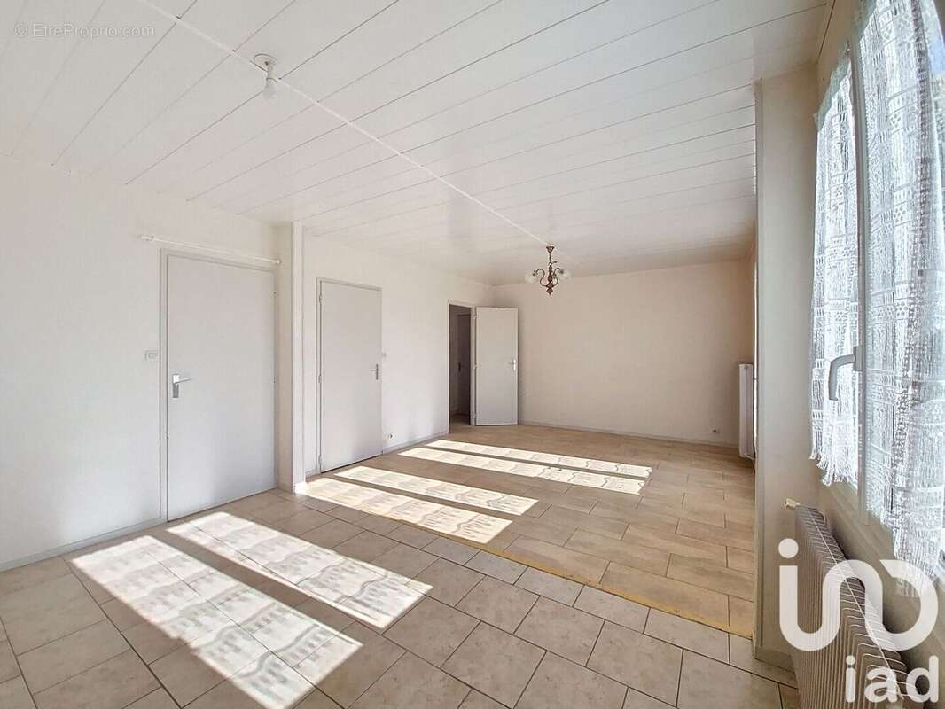 Photo 7 - Maison à LORRIS