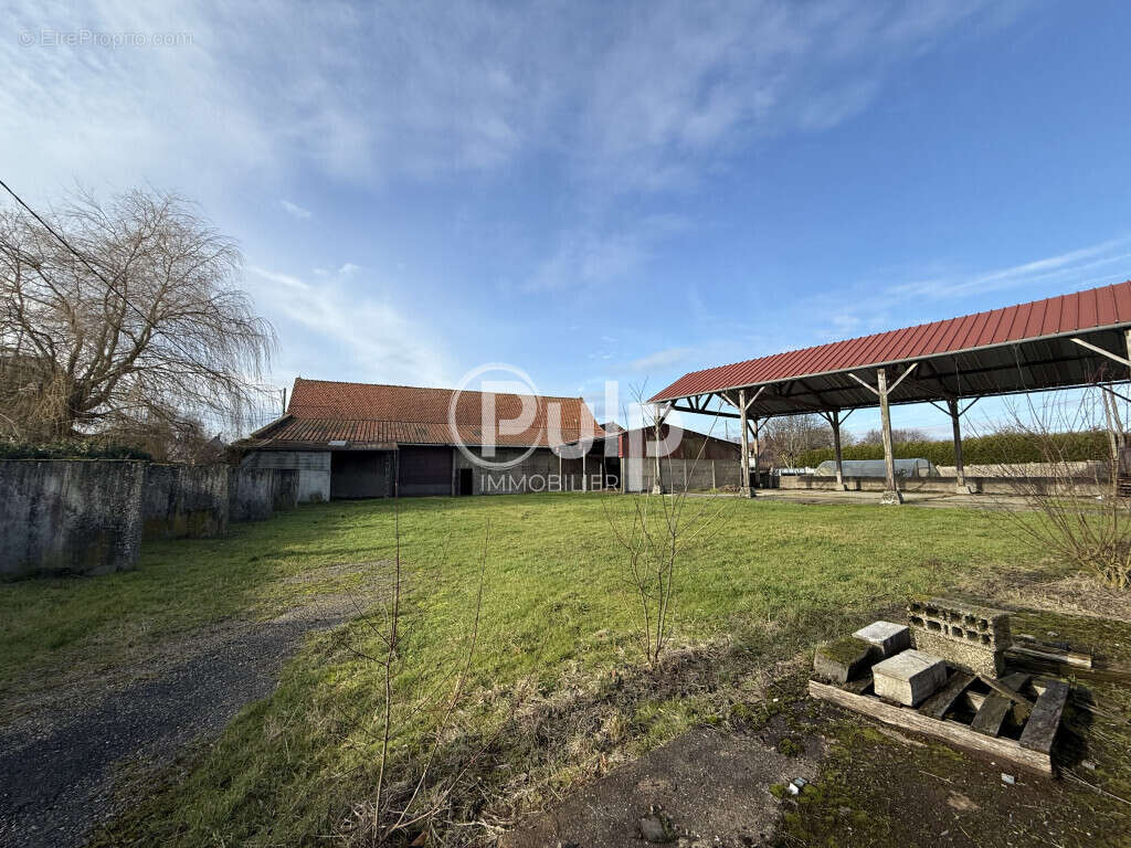 Autre à ESTREES-LES-CRECY