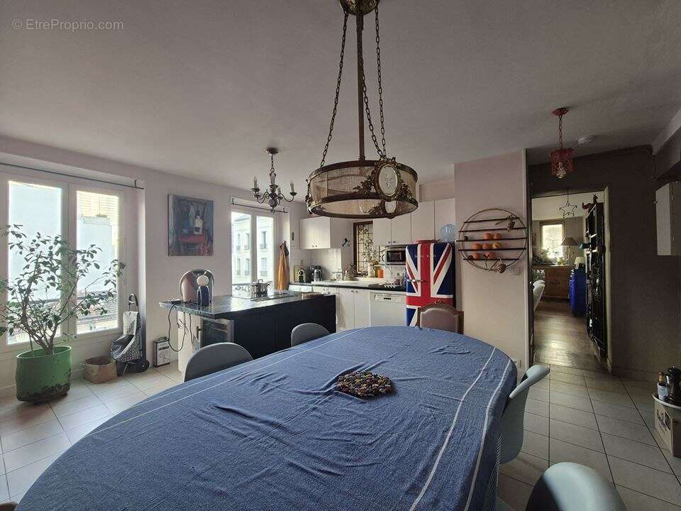 Appartement à PARIS-15E