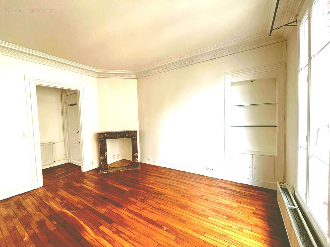 Appartement à LEVALLOIS-PERRET
