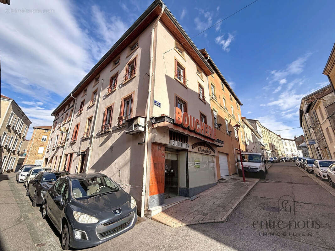 Photo 2 - Appartement à COURS-LA-VILLE