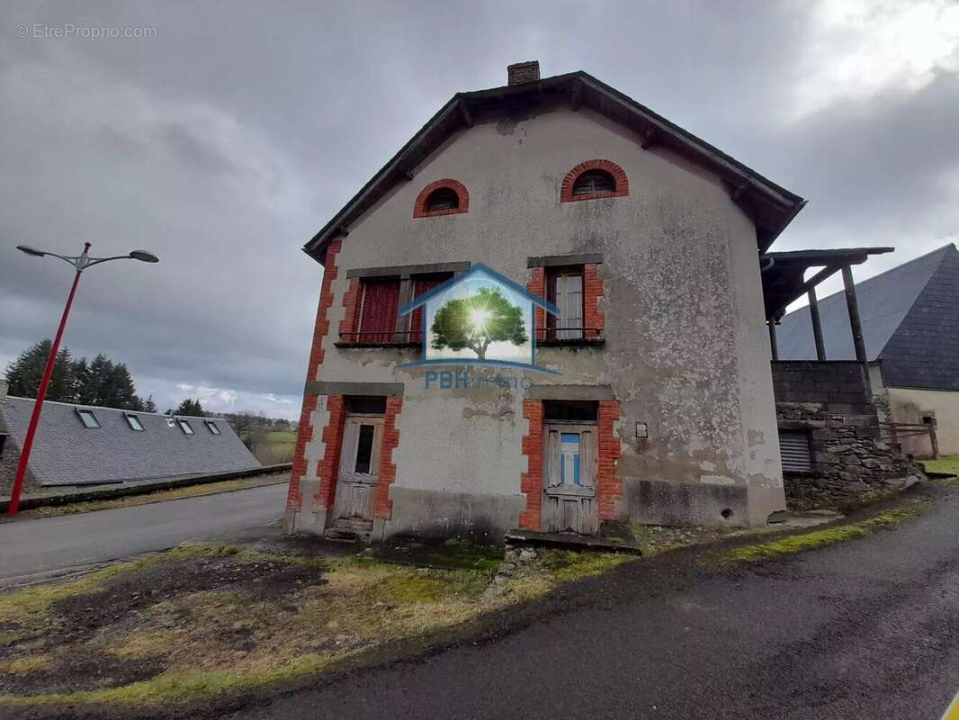 Maison à LA BOURBOULE
