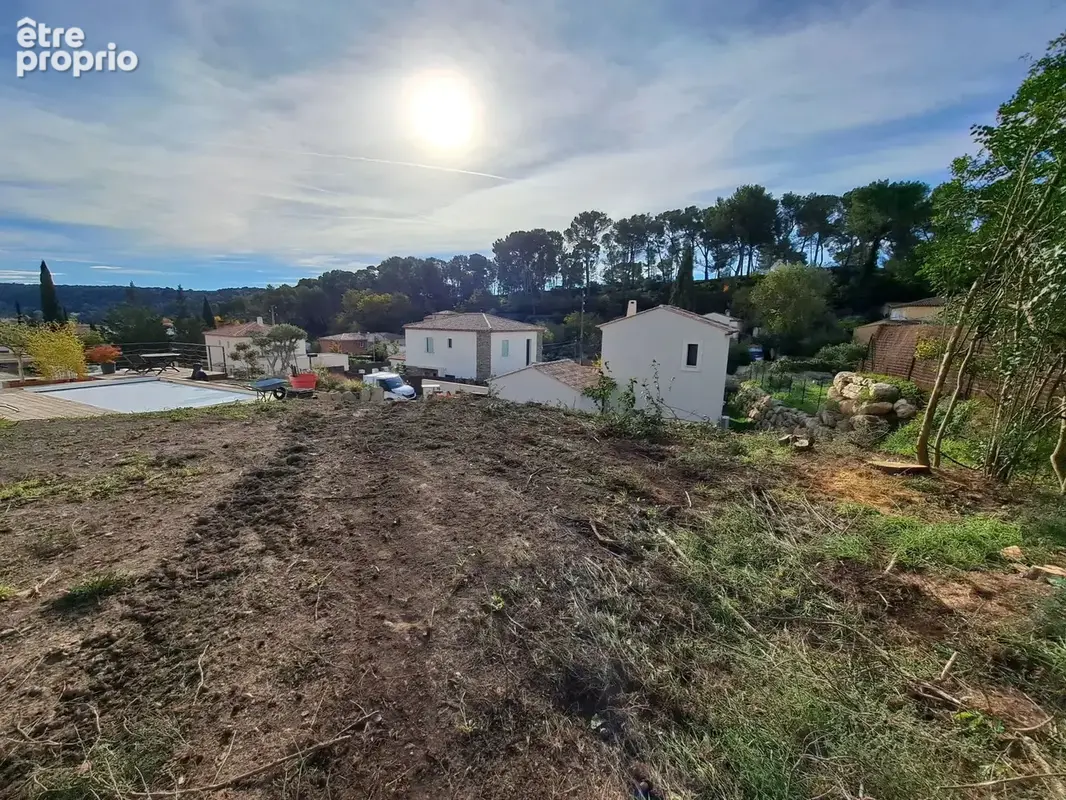 Terrain à AIX-EN-PROVENCE