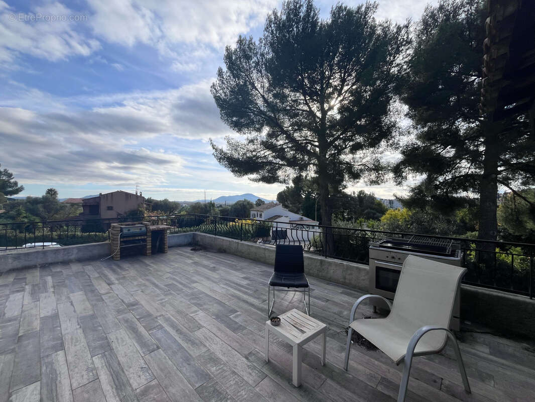 Maison à LA VALETTE-DU-VAR