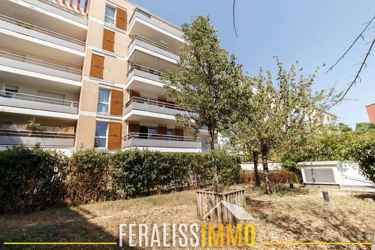 Grand F2 avec extérieur dans immeuble de 2009 ! - photo 16