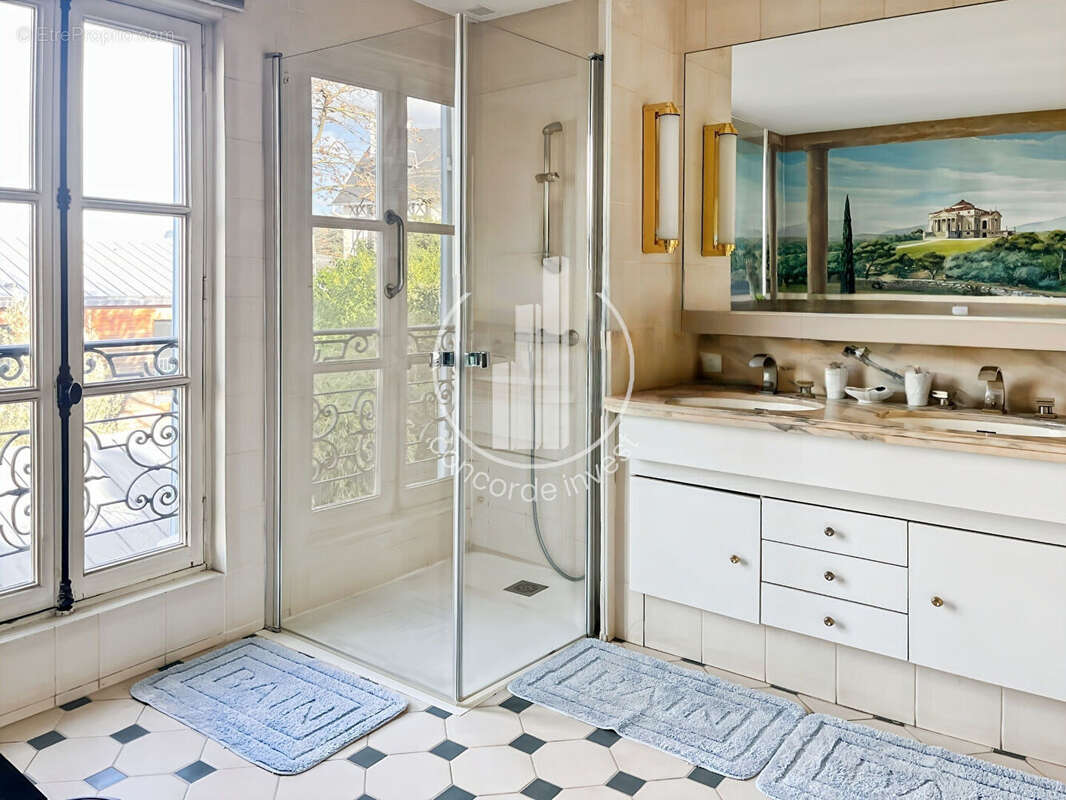 Maison à ASNIERES-SUR-SEINE