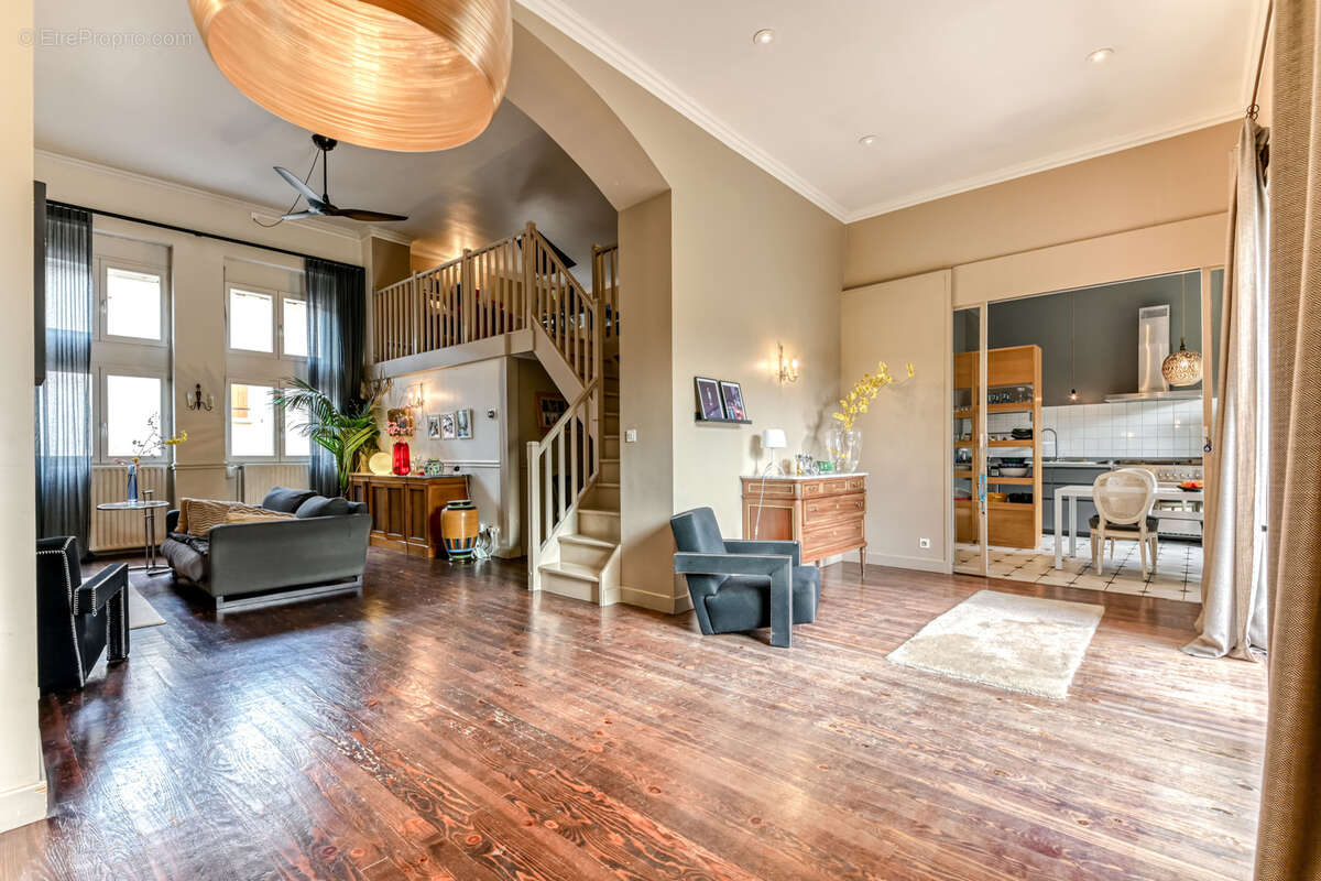 Appartement à SAINTE-FOY-LES-LYON