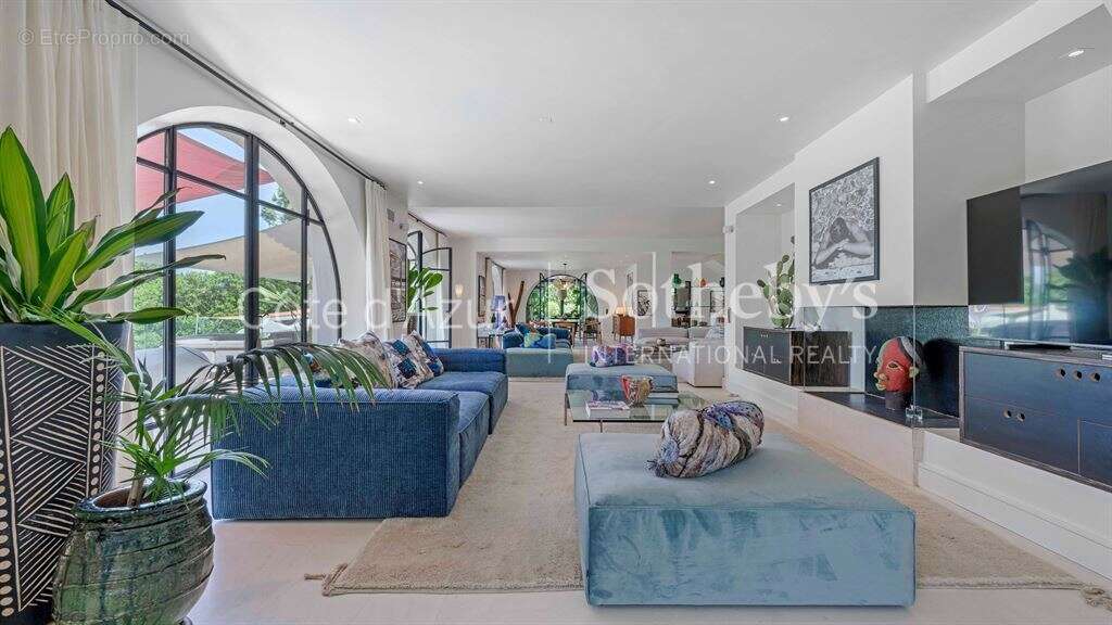 Villa contemporaine de luxe avec vue mer, 7 chambres, piscine et spa à vendre à Ramatuelle - photo 6