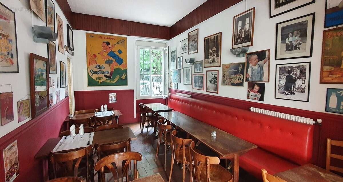 salle - Commerce à SAINT-DENIS