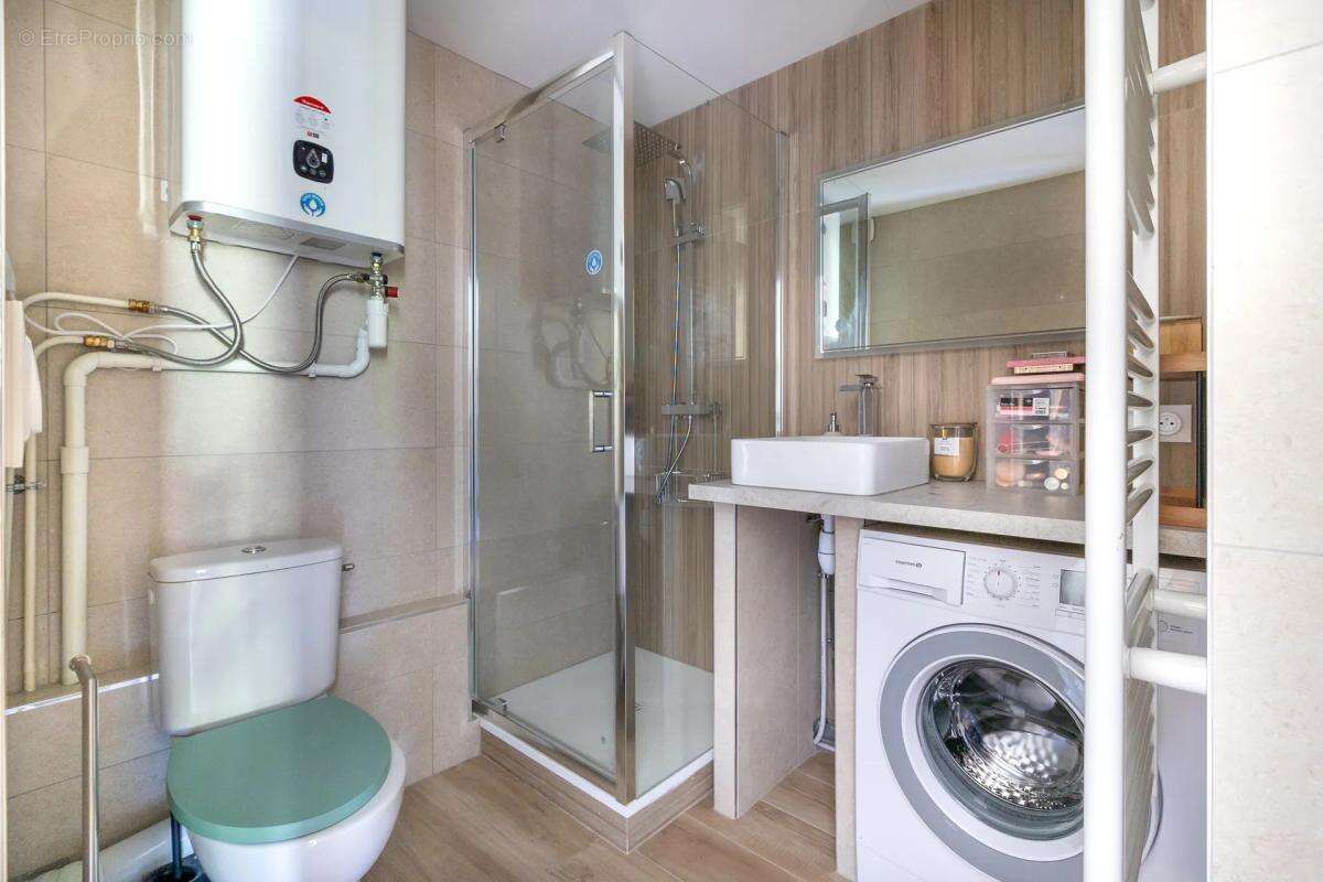 Appartement à BORMES-LES-MIMOSAS