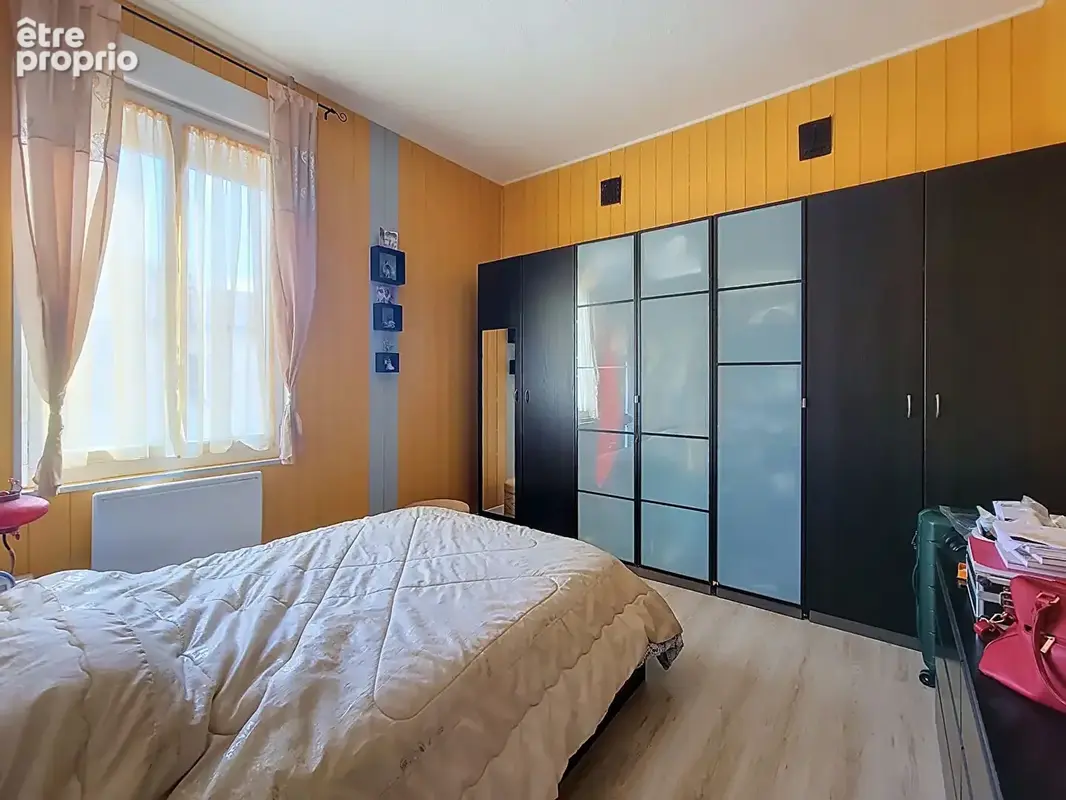 Immeuble Saint Julien Beychevelle env 240 m2 - photo 6