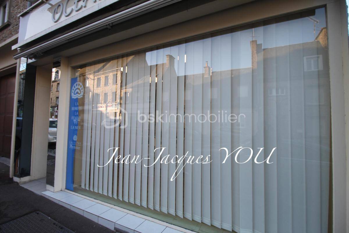 Commerce à SAINT-HILAIRE-DU-HARCOUET