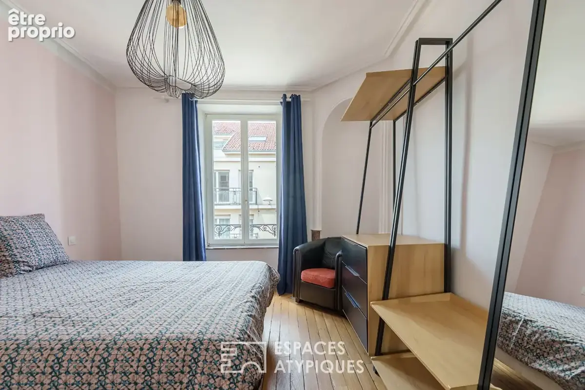 Appartement de charme rénové en coeur de ville - photo 5