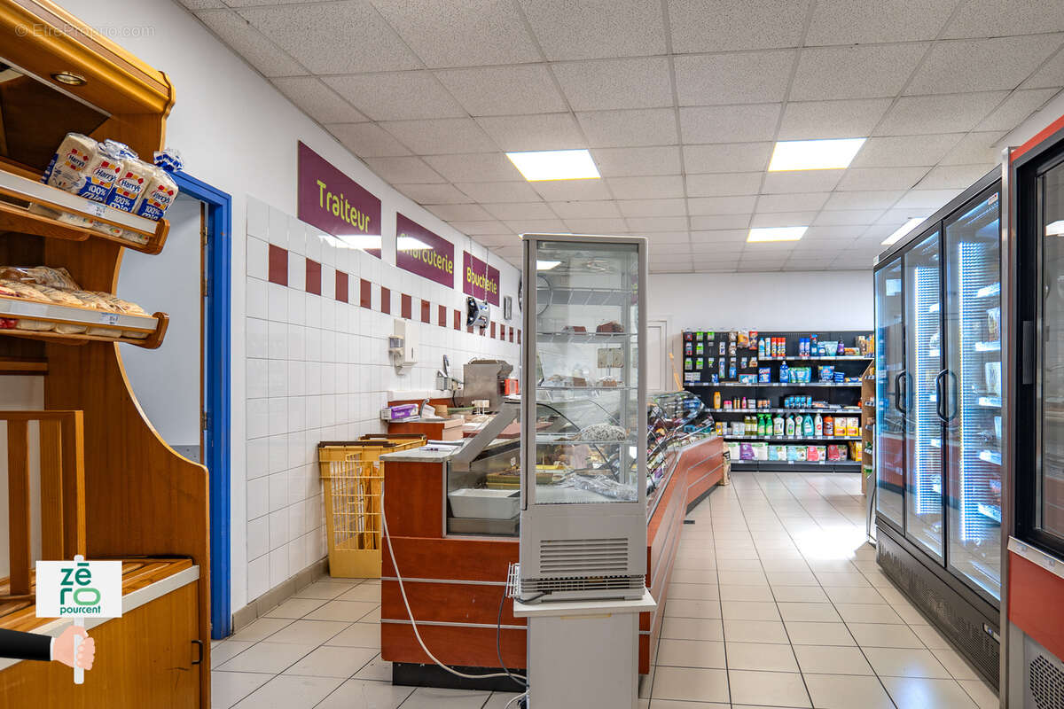 Commerce à TRIAIZE